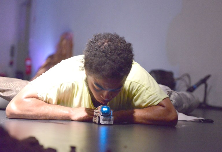 Olivia Hyunsin Kim,  Ddanddar.  Say My Name, Say My Name